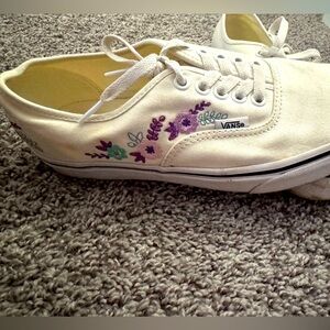 Women’s Vans size 8
